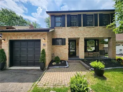 19 Sandhurst Court, Brantford, On N3r 7g4