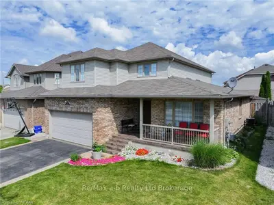 905 Woodbine Court, Kitchener, On N2r 1x4