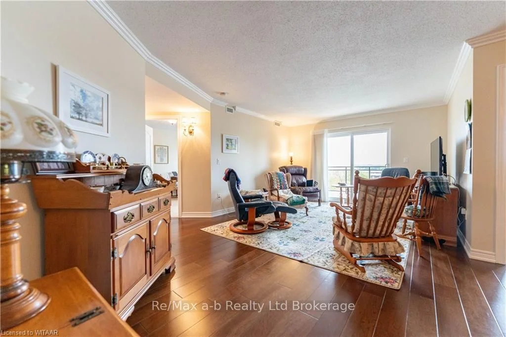 80 BRIDGE Street E 408, Tillsonburg, ON N4G 1T2
