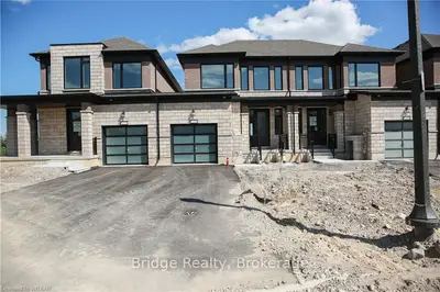 150 Cole Terrace, Woodstock, On N4t 0p5