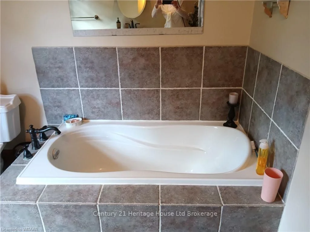 332 QUEEN Street, Woodstock, ON N4S 1M1