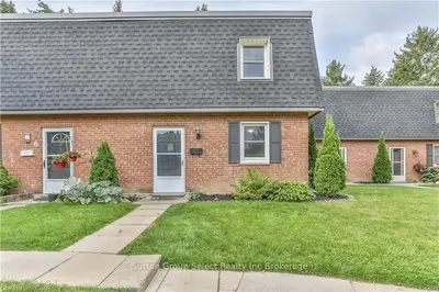 Condo Townhouse in Woodstock