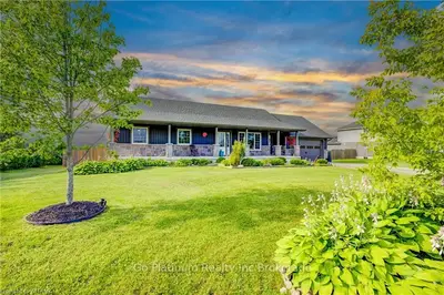 Detached in Norfolk County