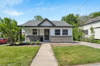 52 Broadway Street, Woodstock, On N4s 3a2
