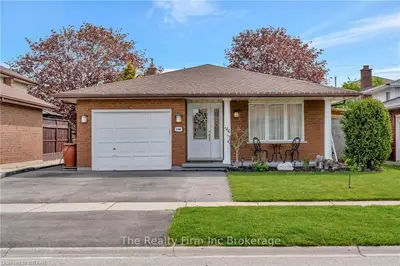 1164 Iroquois Crescent, Woodstock, On N4t 1c3