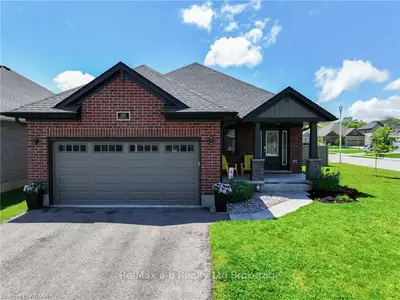 166 Denrich Avenue, Tillsonburg, On N4g 0h3