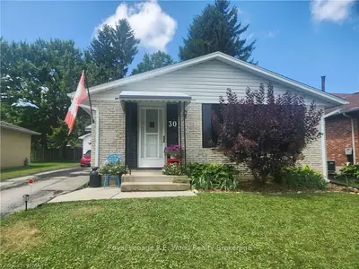 30 Ridge Boulevard, Tillsonburg, On N4g 5n7