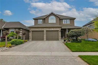 17 Prince Edward Road, Woodstock, On N4v 1g8