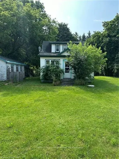 64 Frederick Street, Woodstock, On N4s 7w1