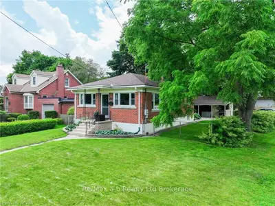 16 Park Road N, Brantford, On N3s 6s9