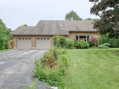 3 Cathy Street, South-west Oxford, On N4s 7v6