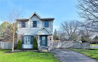 38 Oregon Road, London South, On N5z 4b9