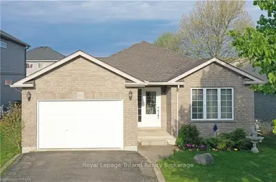 807 Stonegate Drive, Woodstock, On N4v 1h6