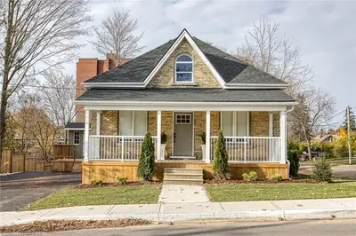 215 Wellington Street N, Woodstock, On N4s 6r8