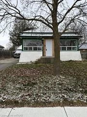38 Givins Street, Woodstock, On N4s 5y7
