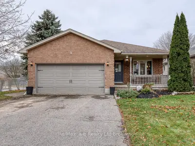 59 Mason Drive, Ingersoll, On N5c 4a1