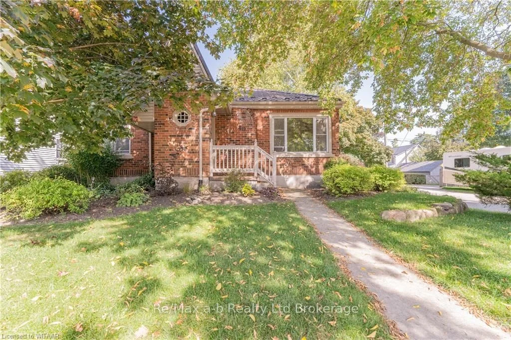 40 DENTON Avenue, Tillsonburg, ON N4G 3W6