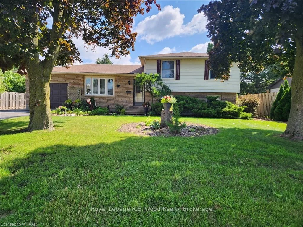 26 LOWRIE Crescent, Tillsonburg, ON N4G 4S3