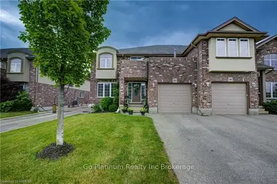 570 HUMMINGBIRD Crescent, Woodstock, ON N4T 0C1