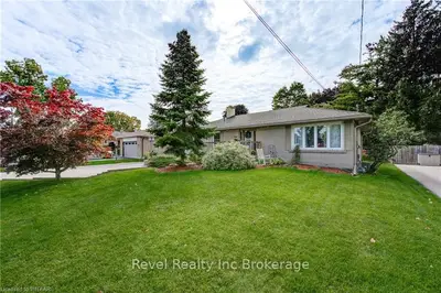 9 WINDERMERE Crescent, Woodstock, ON N4S 6T3