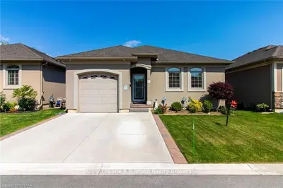 5 JOHN POUND Road 3, Tillsonburg, ON N4G 5X3