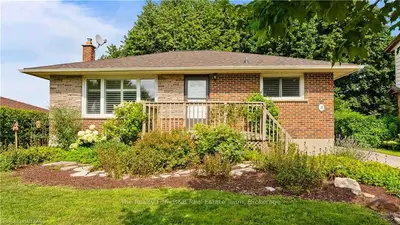 10 ELMWOOD Crescent, Woodstock, ON N4S 2K5