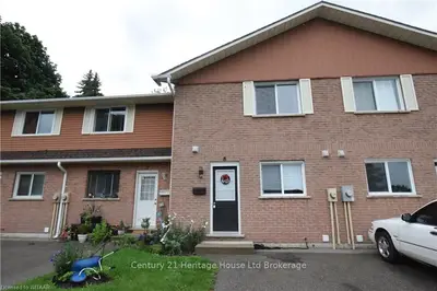 1053 NELLIS Street 8, Woodstock, ON N4S 8P2