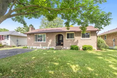 22 DENRICH Avenue, Tillsonburg, ON N4G 4W2