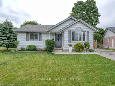 18 SENECA Place, Woodstock, ON N4T 1R4