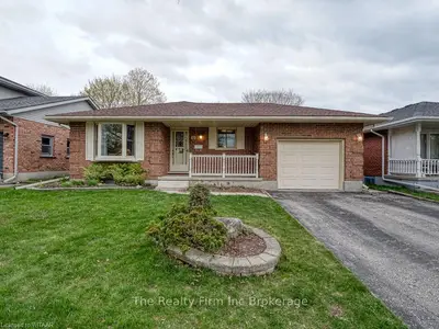 69 SIOUX Crescent, Woodstock, ON N4T 1G3