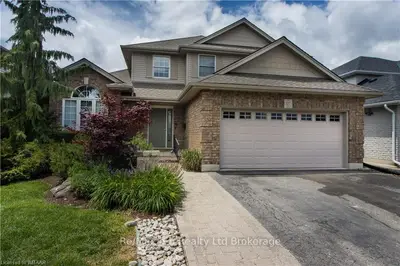 127 Falcon Drive, Woodstock, ON N4T 1V5