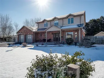 10 CATALPA Court, Tillsonburg, ON N4G 5R7