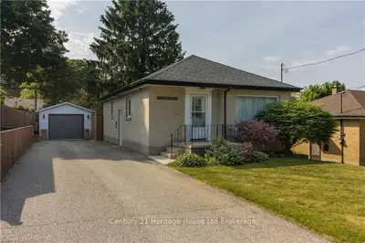 804 BAYSWATER Street, Woodstock, ON N4S 5K5