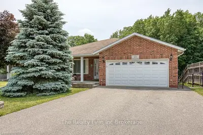 21 SHELTON Drive, Ingersoll, ON N5C 4G9