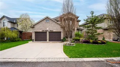 200 FALCON Drive, Woodstock, ON N4T 1W5