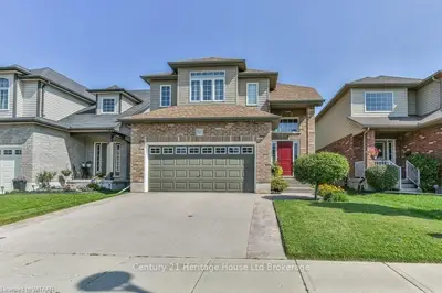 747 FRONTENAC Crescent, Woodstock, ON N4V 0B1