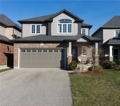 670 FRONTENAC Crescent, Woodstock, ON N4V 0B2
