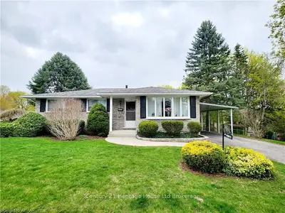 740 ST ALPHONSUS Place, Woodstock, ON N4S 2P4