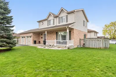 1 HUNTER Crescent, Tillsonburg, ON N4G 5M9