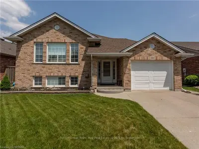 26 ORIOLE Crescent, Woodstock, ON N4T 1T1