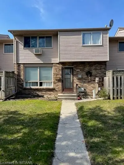 1 LAMERS Court 11, Tillsonburg, ON N4G 4T6