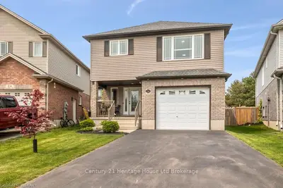 26 LANGRELL Avenue, Tillsonburg, ON N4G 5X8