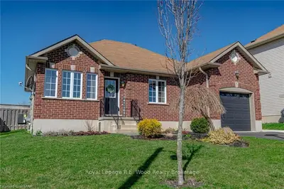 55 DELONG Drive, Norwich, ON N0J 1P0