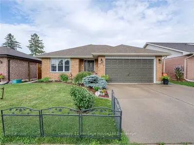 1079 PEARSON Drive, Woodstock, ON N4S 8T7