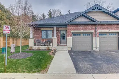 35 CHATFIELD Street 8, Ingersoll, ON N5C 0A3