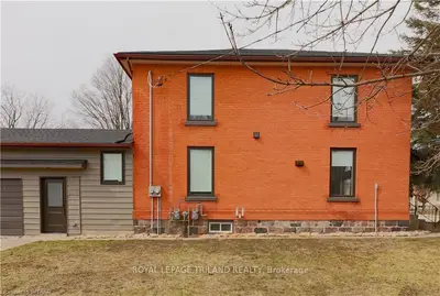 306 QUEEN Street B, Woodstock, ON N4S 1L9
