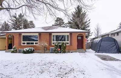 11 BARRON Street, Stratford, ON N4Z 1C4