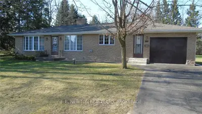 465 EARL Street, Norfolk, ON N4B 3A5