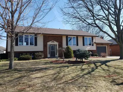 21 ALEXANDER Avenue, Tillsonburg, ON N4G 5B9