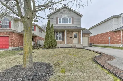 3 TULIP Drive, Tillsonburg, ON N4G 5S6